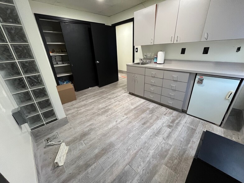 More Photos Of 750 Route 73 S, Marlton Medical For Sale
