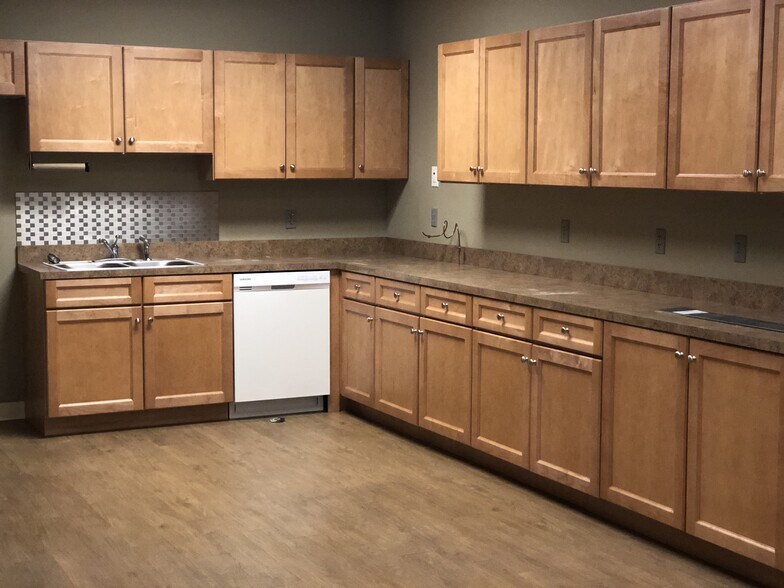 More Photos Of 900 S Gay St, Knoxville Office For Lease