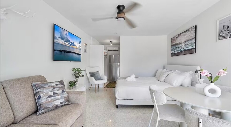 More Photos Of 333 Palm St, Hollywood Apartments For Sale