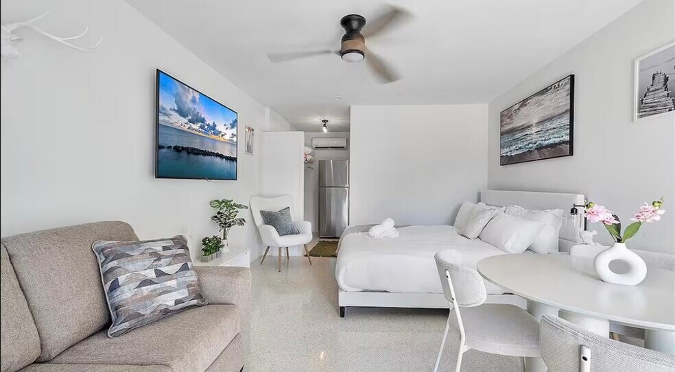 More Photos Of 333 Palm St, Hollywood Apartments For Sale