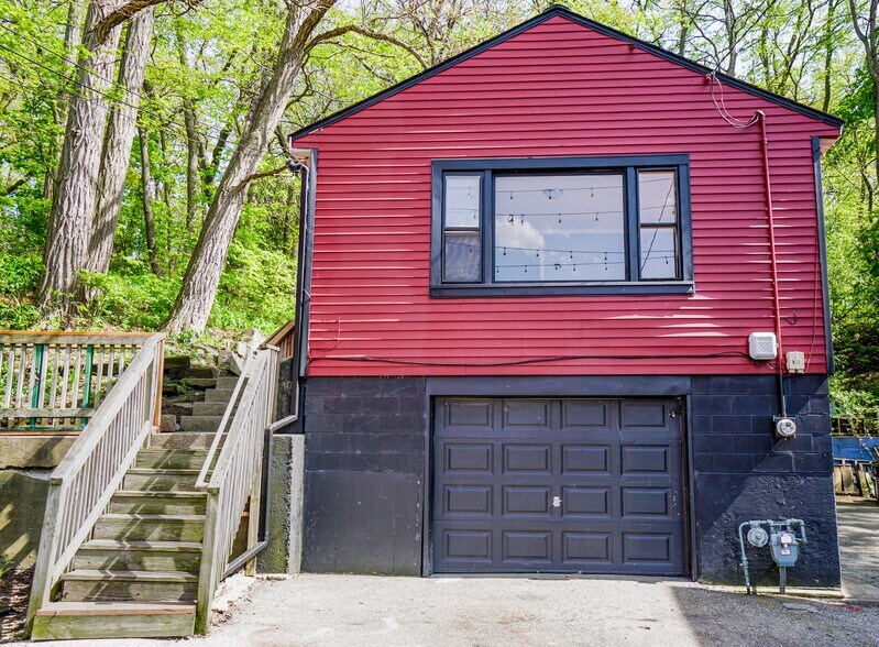 More Photos Of 117 Nippersink Rd, Fox Lake Apartments For Sale