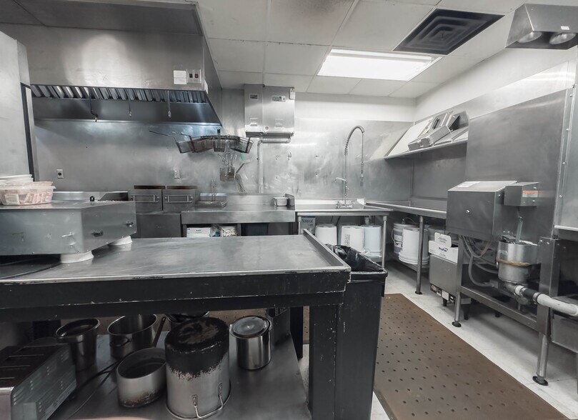 More Photos Of 205 Main St, Onalaska Specialty For Sale