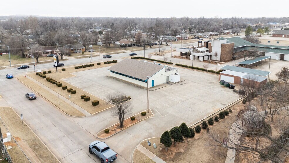 More Photos Of 3731 SE 15th St, Del City General Retail For Sale