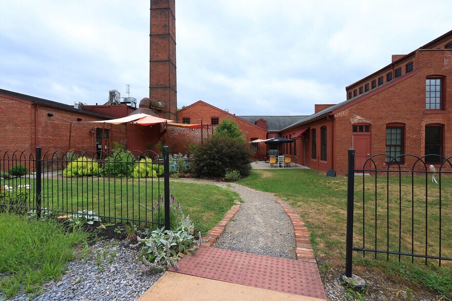 More Photos Of 100-256 Match Factory Pl, Bellefonte Medical For Lease