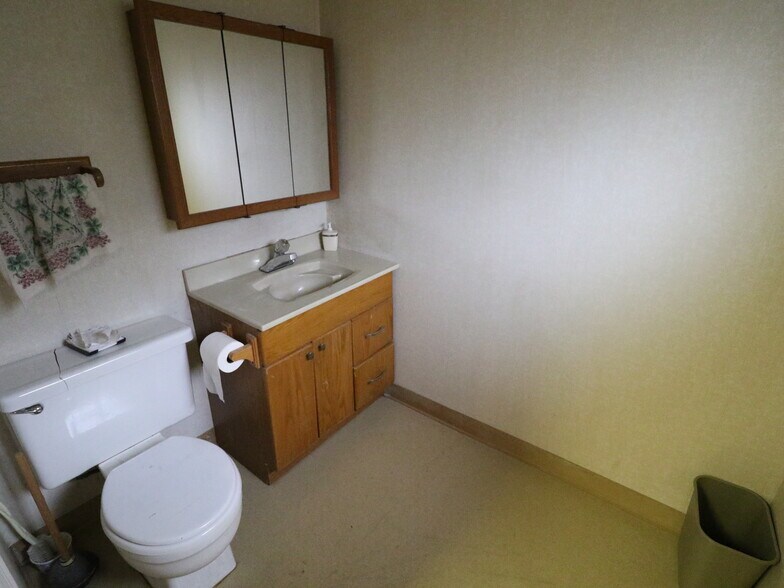More Photos Of 3337 SE Hawthorne Blvd, Portland Office For Lease