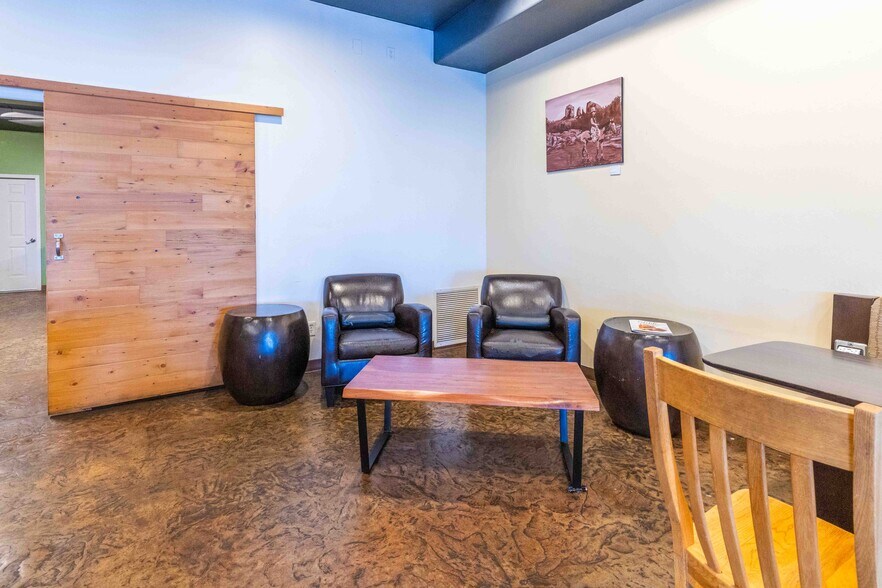 More Photos Of 677 E Mingus Ave, Cottonwood Loft Creative Space For Sale