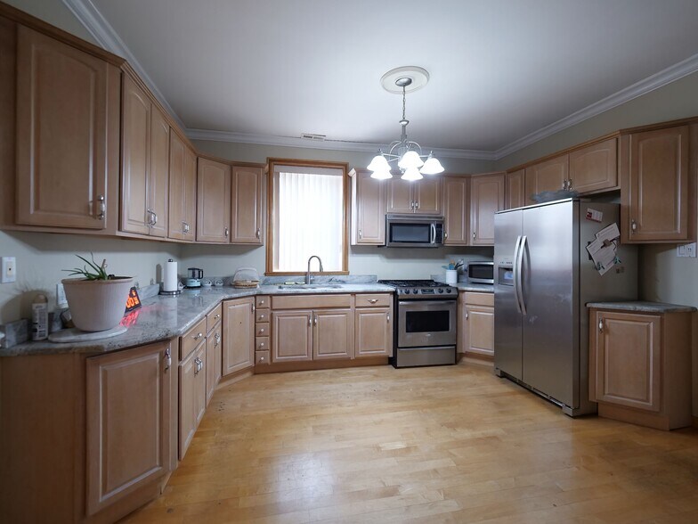 More Photos Of 3256-3258 N Elston Ave, Chicago Storefront Retail Residential For Sale