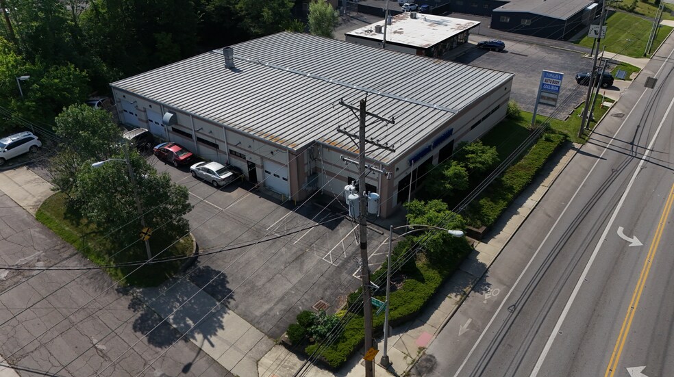 Primary Photo Of 4100 Indianola Ave, Columbus Auto Repair For Sale