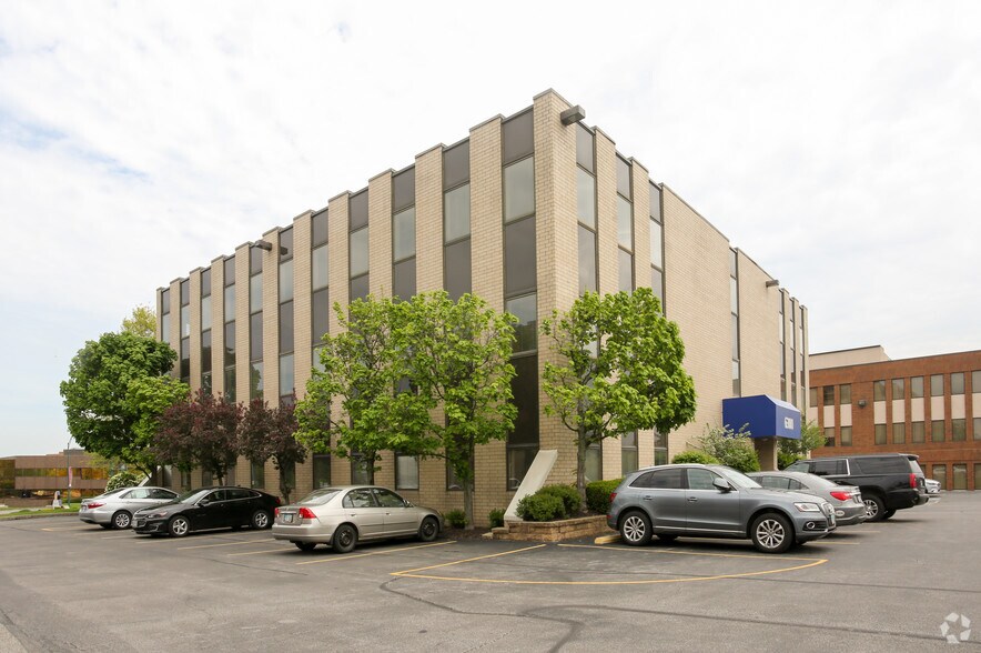 More Photos Of 6300 Rockside Rd, Independence Office For Lease