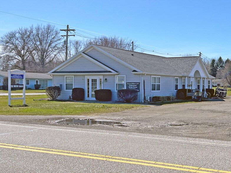 More Photos Of 1580 Lake St, Lake City Office For Sale