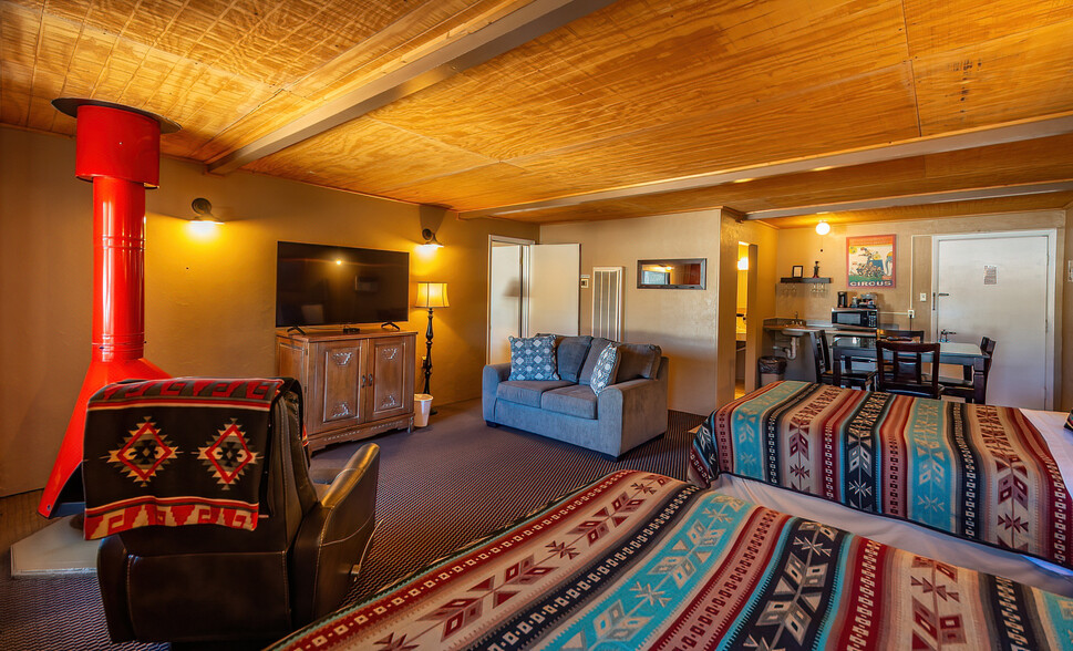 More Photos Of 627 Sudderth Dr, Ruidoso Hotel For Sale