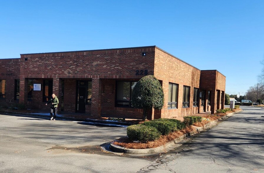 More Photos Of 228 Westinghouse Blvd, Charlotte Office For Lease