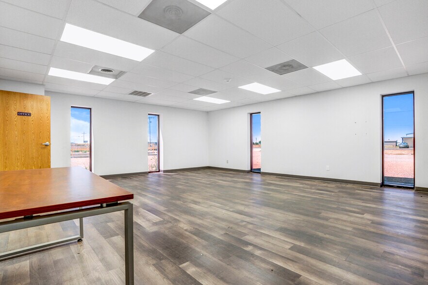 More Photos Of 3908 N Frankford Ave, Lubbock Warehouse For Sale