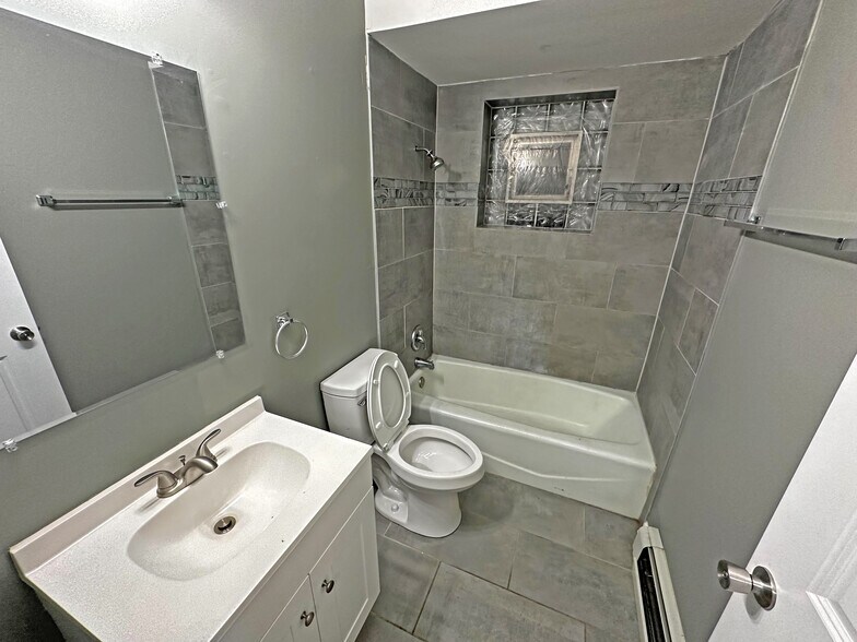 More Photos Of 1620 Harbor Ave, Calumet City Apartments For Sale