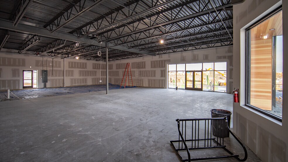 More Photos Of 3629 Sarah Pl NW, Rochester Storefront Retail Office For Lease
