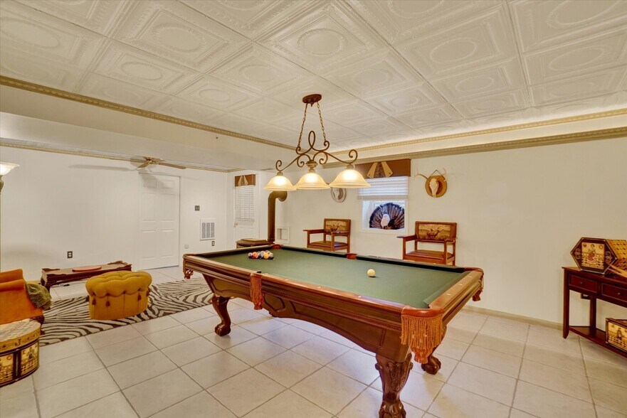 More Photos Of 2553 Roosevelt Ave, York Flex For Sale