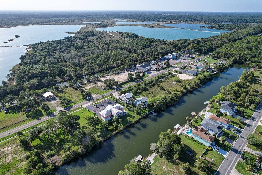 More Photos Of 3263 Shoal Line Blvd, Hernando Beach Office For Lease