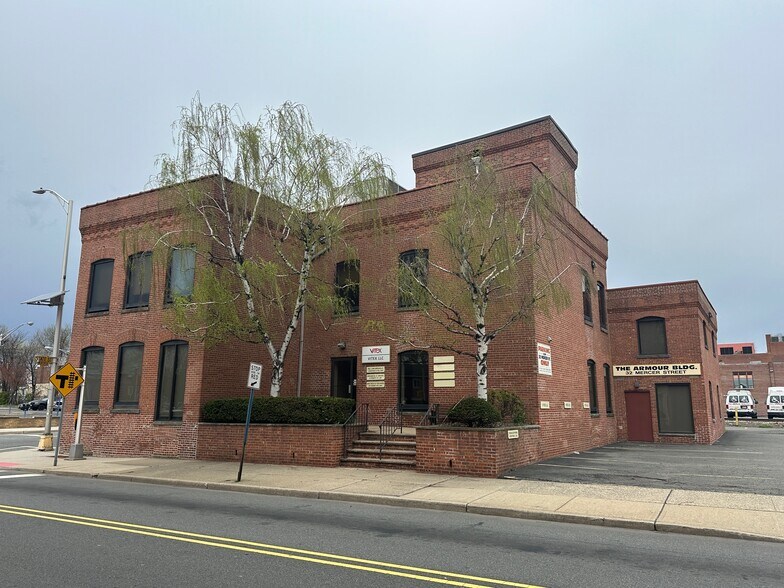 Primary Photo Of 32 Mercer St, Hackensack Office For Lease