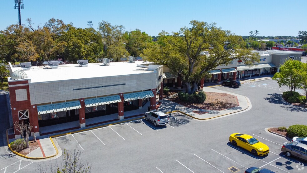 More Photos Of 4719 New Centre Dr, Wilmington General Retail For Lease