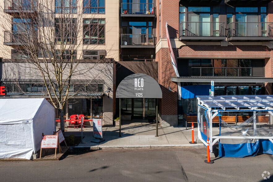 More Photos Of 1515 14th Ave, Seattle Apartments For Lease