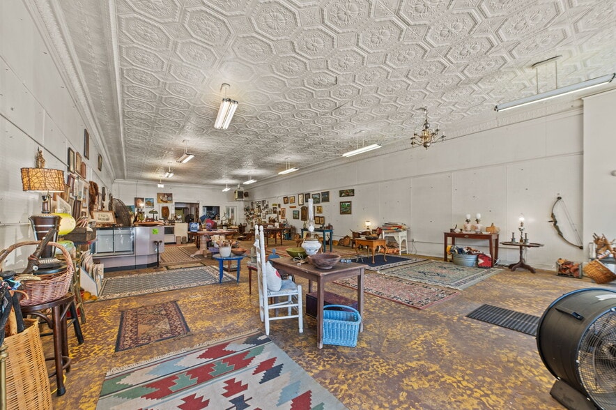 More Photos Of 115 N Queen St, Kinston General Retail For Sale