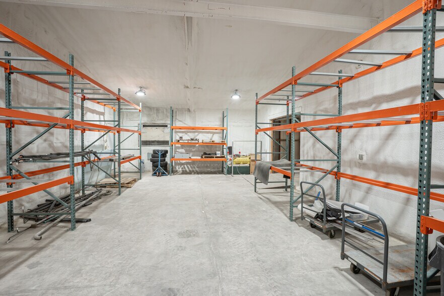 More Photos Of 319 Main St N, Kimberly Warehouse For Sale