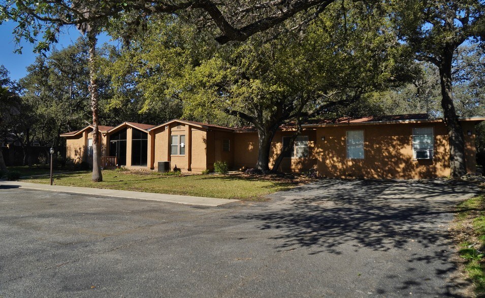 More Photos Of 2008 NW Military Hwy, San Antonio Office Residential For Lease