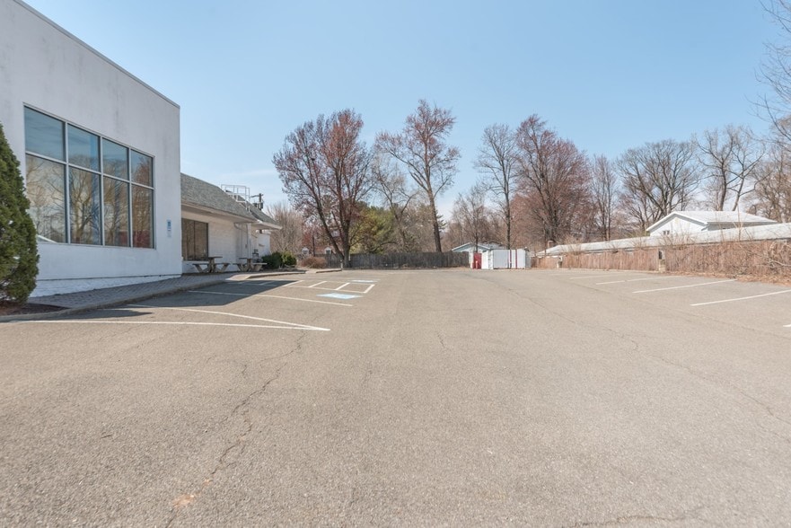 More Photos Of 3123 Route 9W, Saugerties Restaurant For Lease