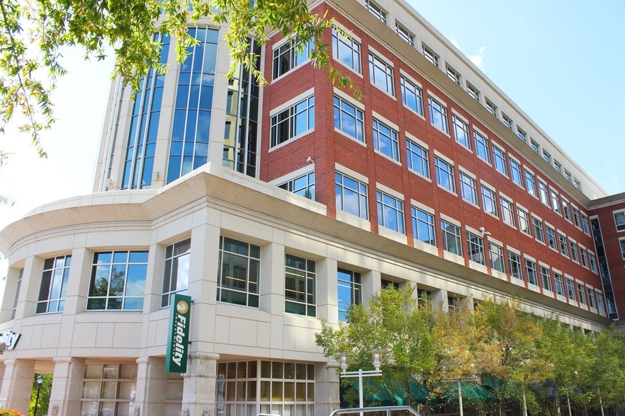 More Photos Of 40 W Broad St, Greenville Office For Lease
