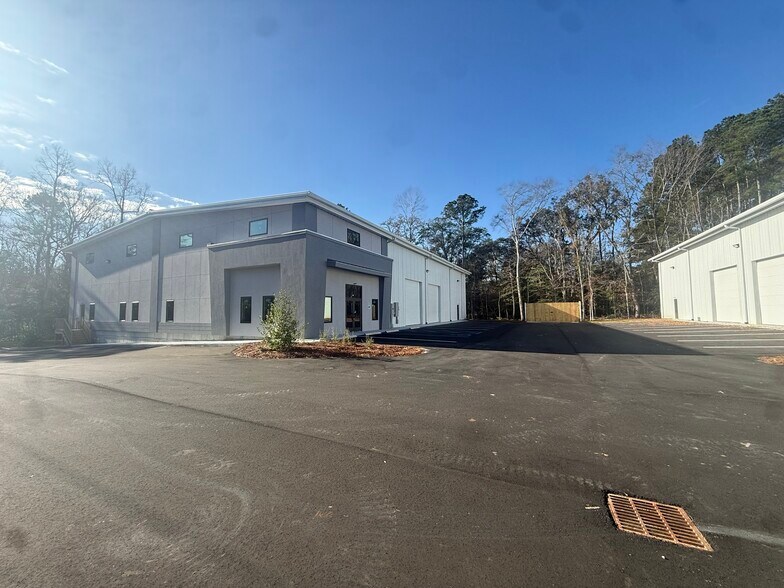 More Photos Of 9501 Palmetto Commerce Pky, Ladson Distribution For Lease