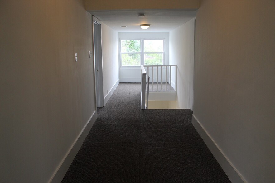 More Photos Of 2806 S Brentwood Blvd, Saint Louis Office For Sale