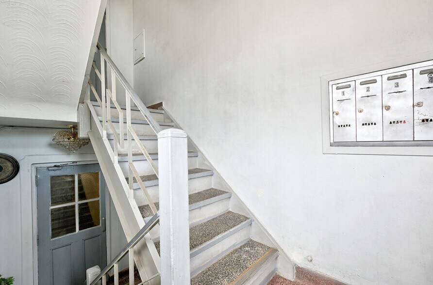 More Photos Of 1112 Weston Rd, Toronto Apartments For Sale