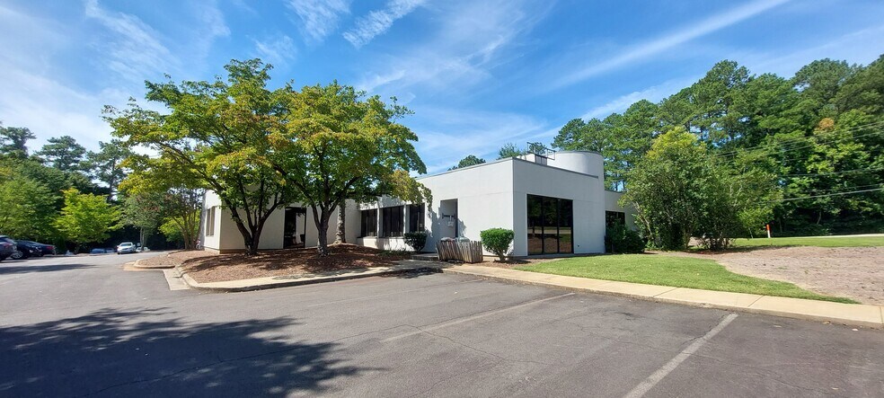 More Photos Of 3010 Anderson Dr, Raleigh Medical For Lease