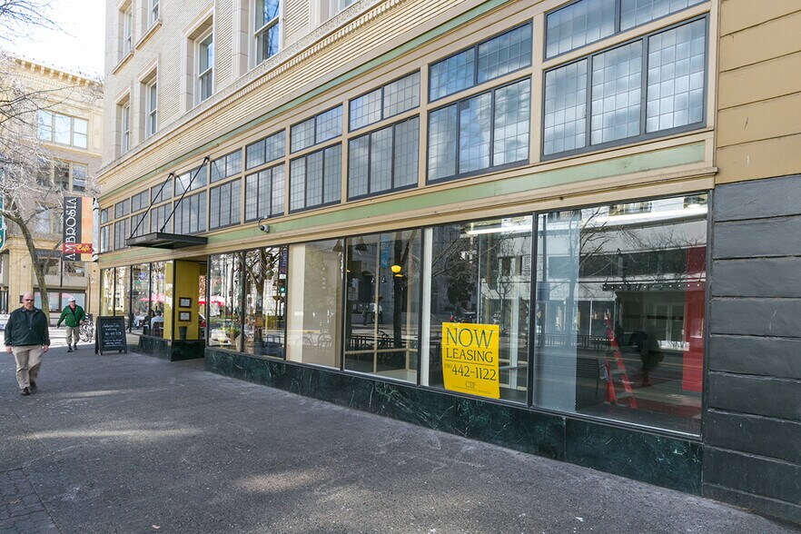 More Photos Of 1100-1106 11th St, Sacramento Office For Lease
