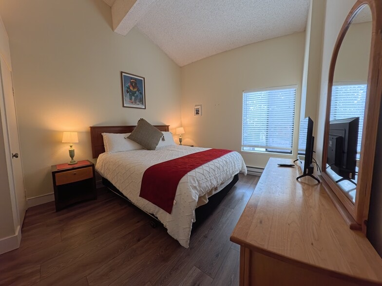 More Photos Of , Mammoth Lakes Multifamily For Sale