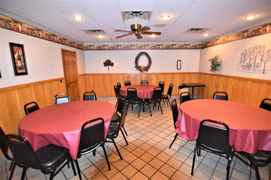 More Photos Of 109 S Folger St, Carrollton Restaurant For Sale