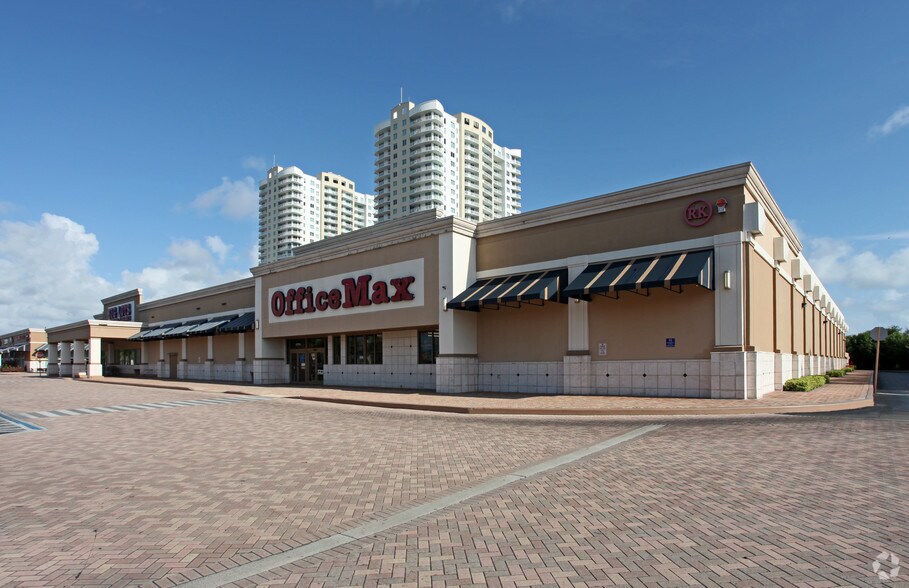 Primary Photo Of 1401-1995 E Hallandale Beach Blvd, Hallandale Beach Unknown For Lease
