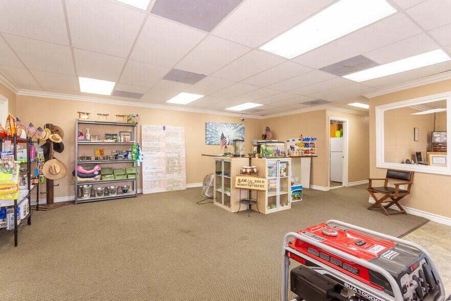 More Photos Of 28101 W Avenue C6, Lancaster Office Residential For Sale