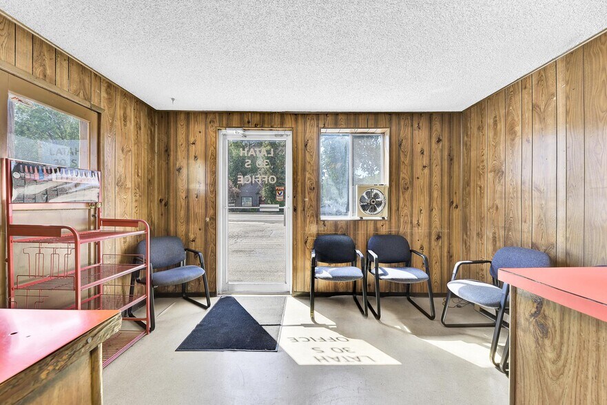 More Photos Of 30 S Latah St, Boise Auto Repair For Sale