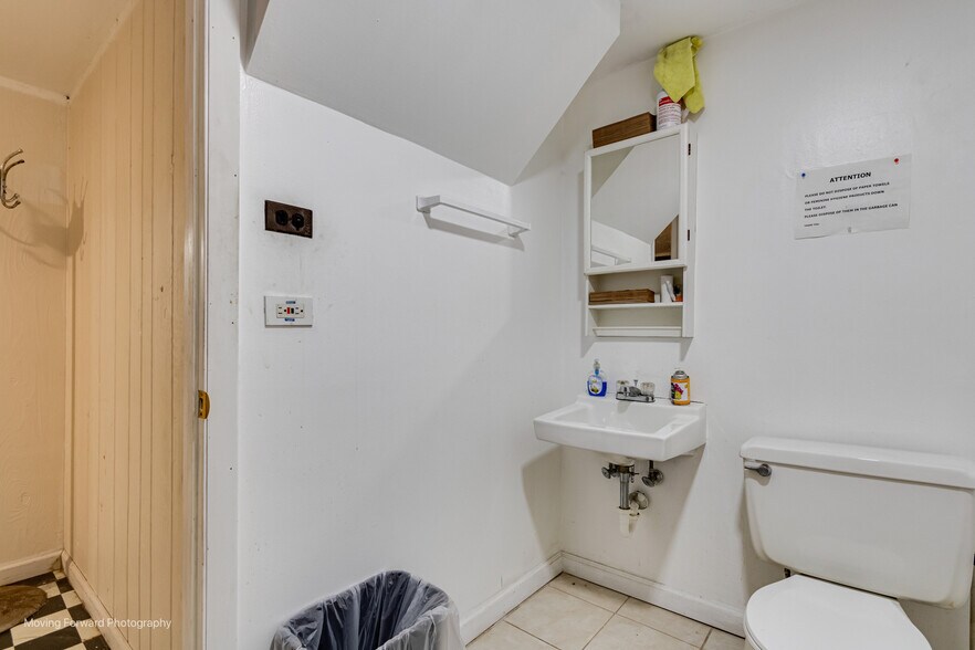 More Photos Of 2535 Bernice Rd, Lansing Warehouse For Sale