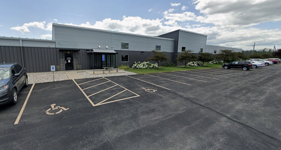 Primary Photo Of 1851 S Alverno Rd, Manitowoc Office For Sale