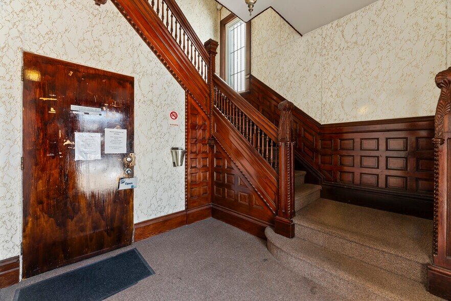 More Photos Of 137 Livingston Ave, New Brunswick Office Residential For Sale