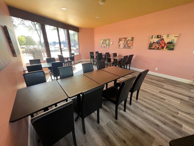 More Photos Of 10804 Wilkshire Blvd, Bolivar Office For Sale