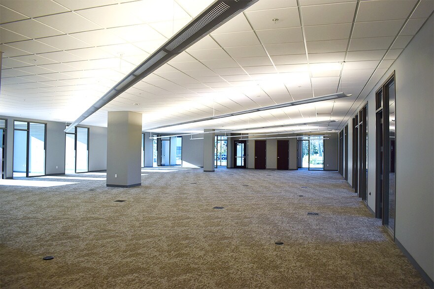 More Photos Of 2410 N Forest Rd, Amherst Medical For Lease