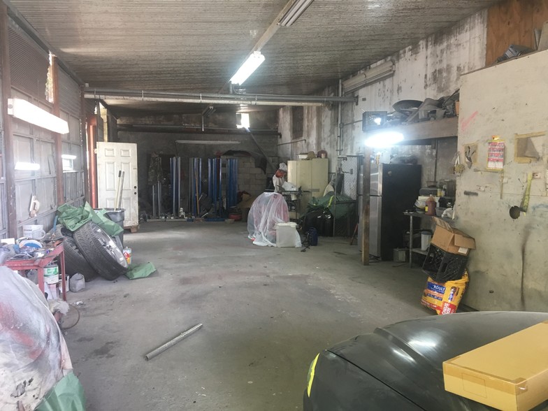 More Photos Of 3071 NW 54th St, Miami Warehouse For Sale