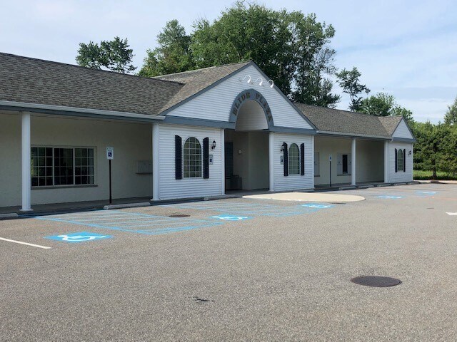 More Photos Of 111 Bedford Rd, Armonk Storefront Retail Office For Lease