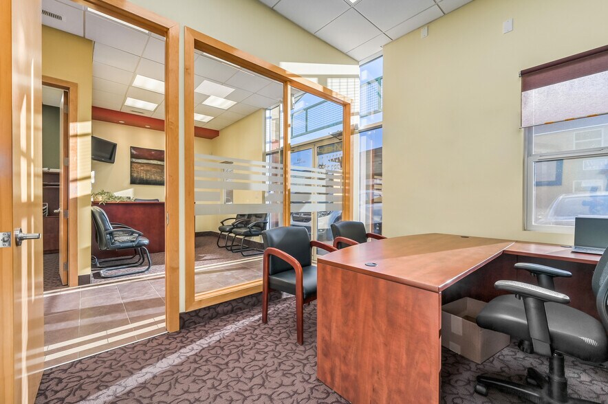 More Photos Of 4655 54th Ave NE, Calgary Warehouse For Sale