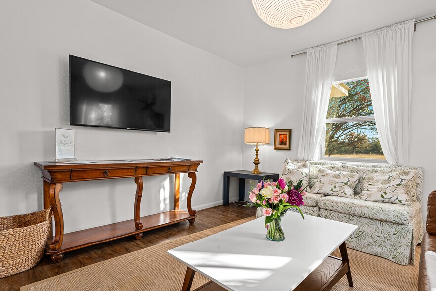 More Photos Of 67 Shaun Ln, Fredericksburg Apartments For Sale