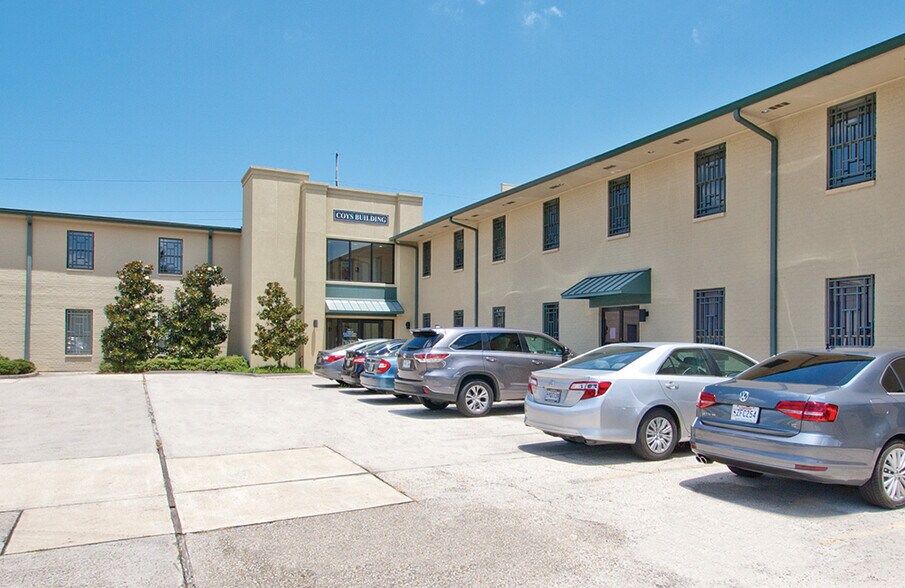 More Photos Of 4641 Fairfield St, Metairie Medical For Lease