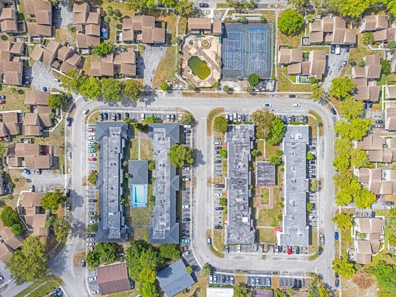 More Photos Of 2221 NW 58th Ave, Lauderhill Apartments For Sale